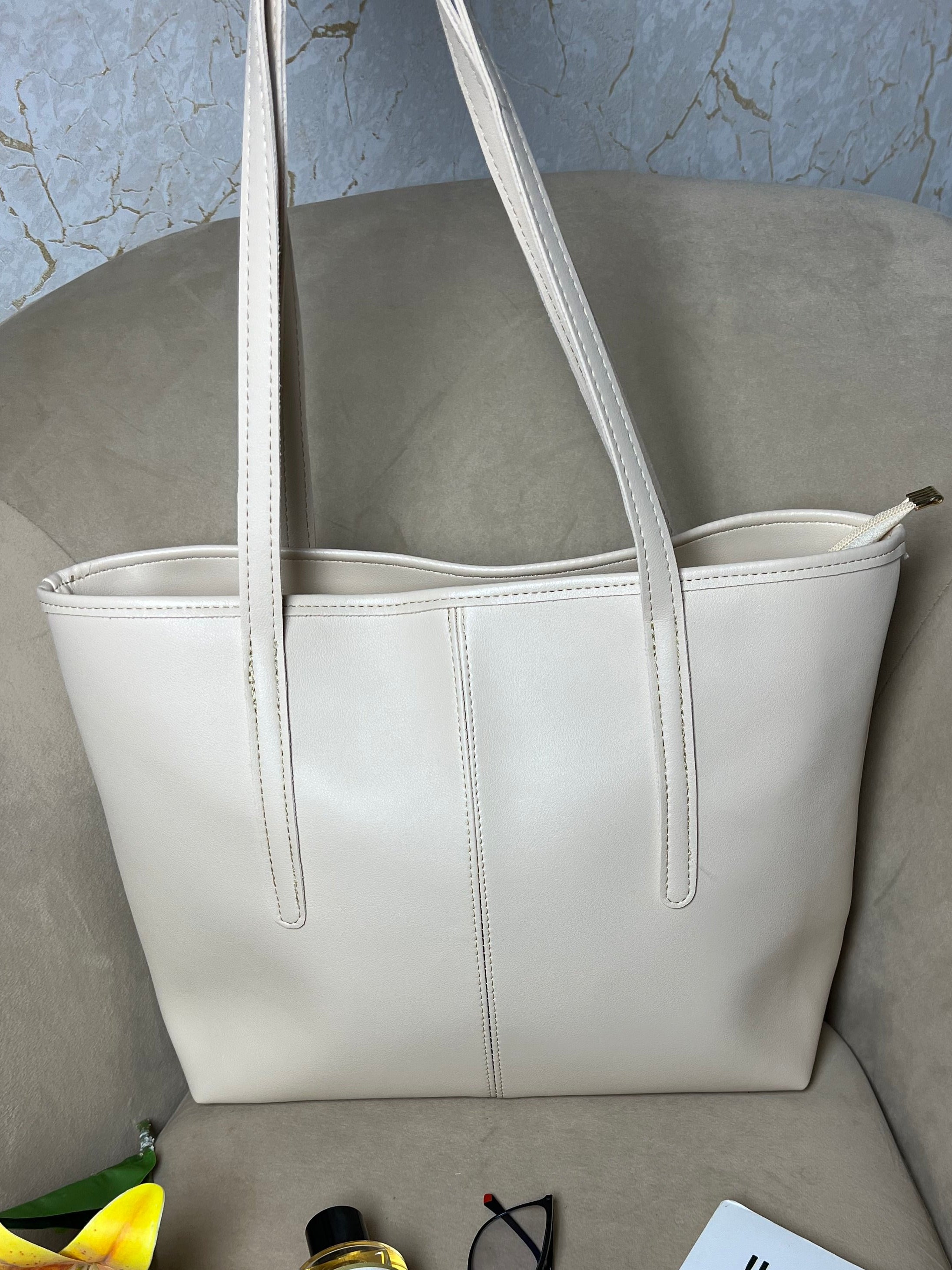 Model Minimaliste by Sac DZ